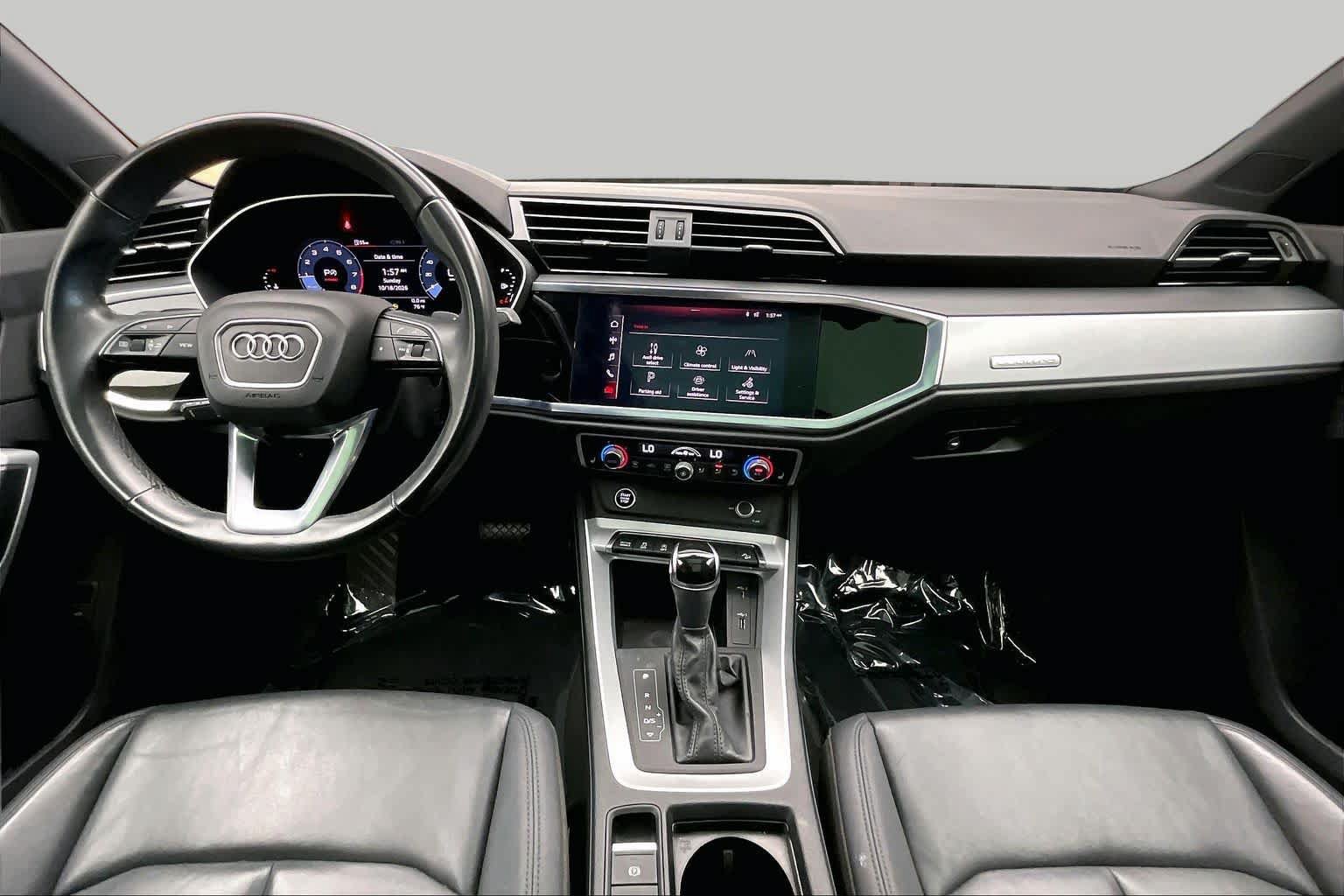 Used 2021 Audi Q3 2.0T Premium w/ Convenience Package AWD/4WD image 16