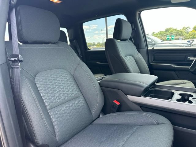 New 2026 RAM 1500 Express AWD/4WD image 44