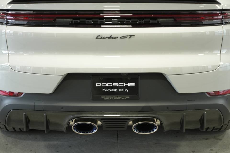 New 2026 Porsche Cayenne Turbo GT image 39