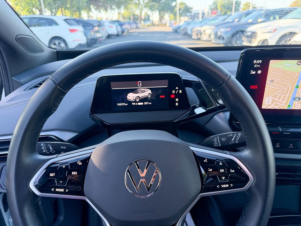 Certified 2024 Volkswagen ID.4 2WD image 33