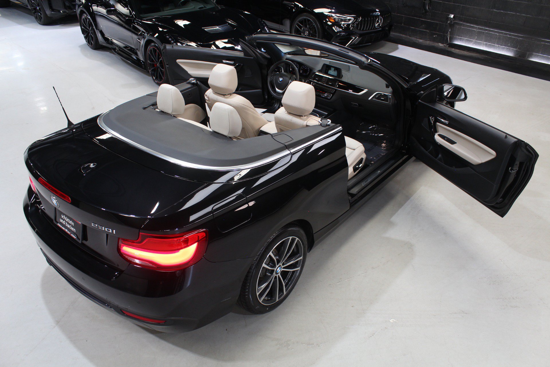 Used 2018 BMW 230i Convertible RWD image 19