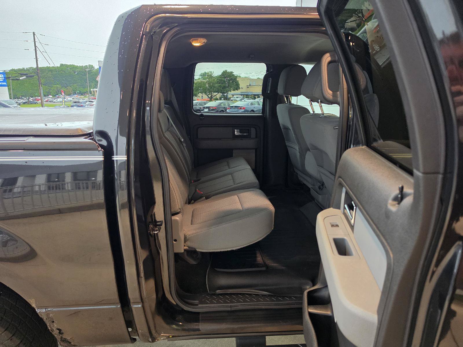 Used 2014 Ford F150 XLT w/ Equipment Group 302A Luxury AWD/4WD image 15