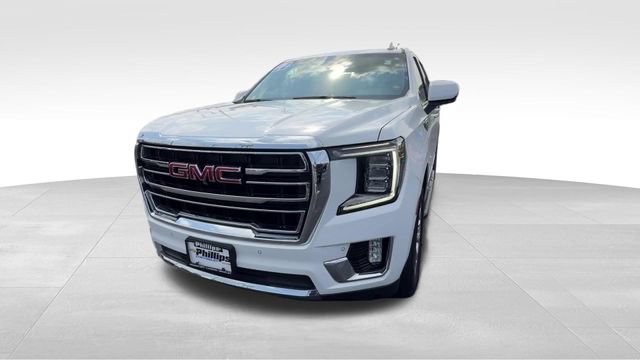 Certified 2022 GMC Yukon SLT w/ SLT Premium Package AWD/4WD image 2