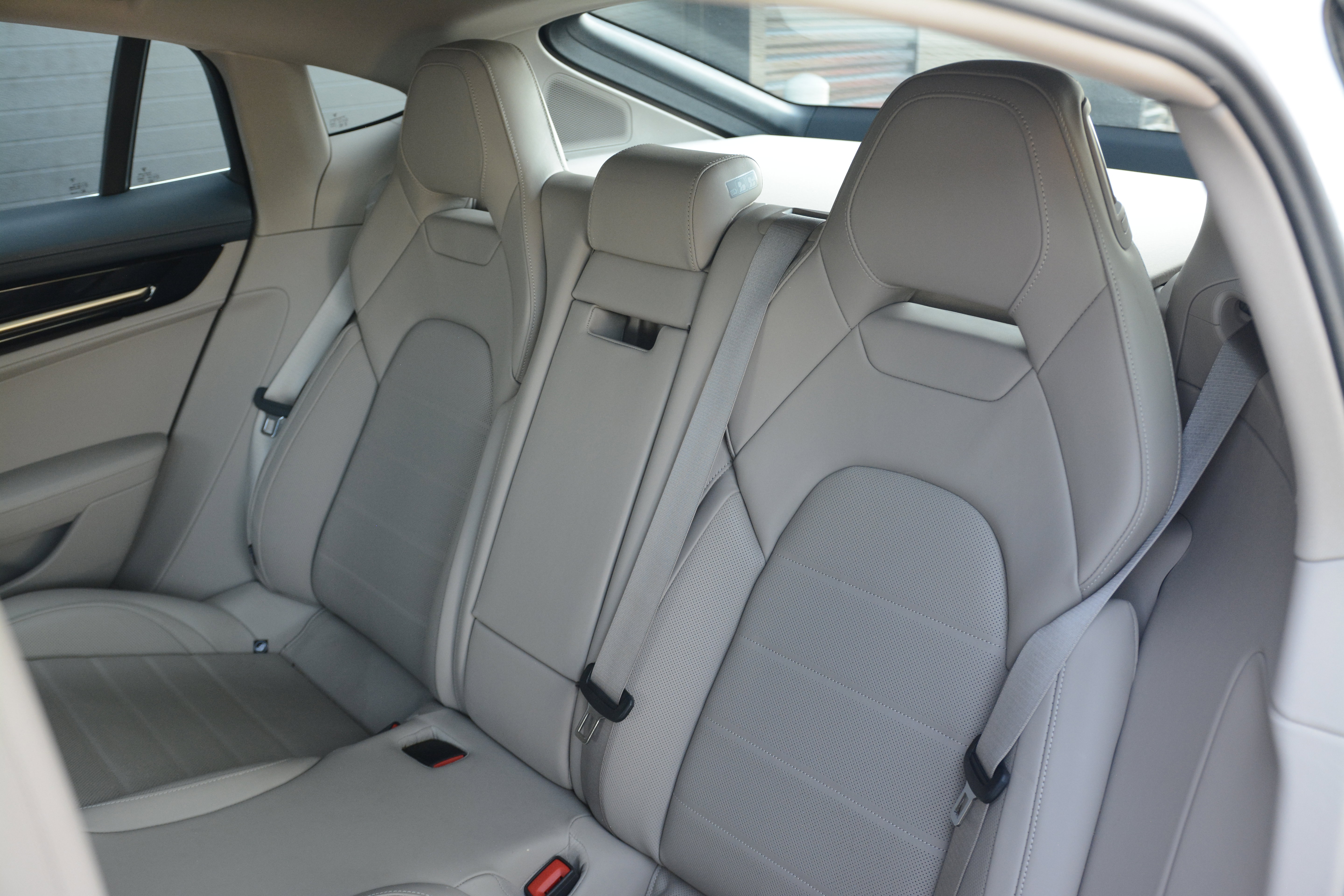 Certified 2024 Porsche Panamera 4 AWD/4WD image 30