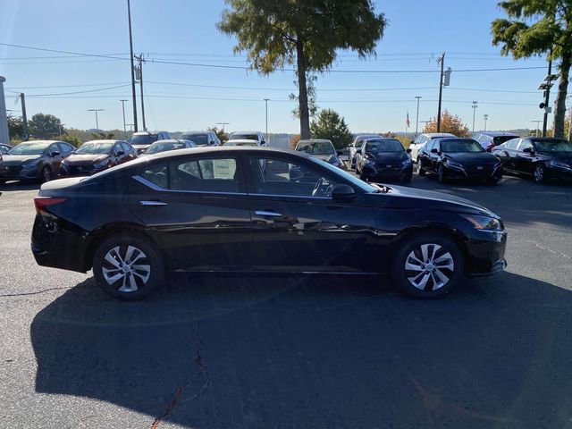 Used 2025 Nissan Altima 2.5 S image 6