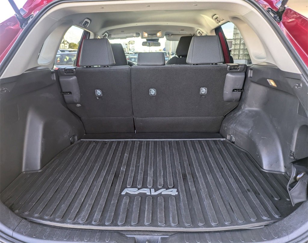 Used 2025 Toyota RAV4 LE image 29