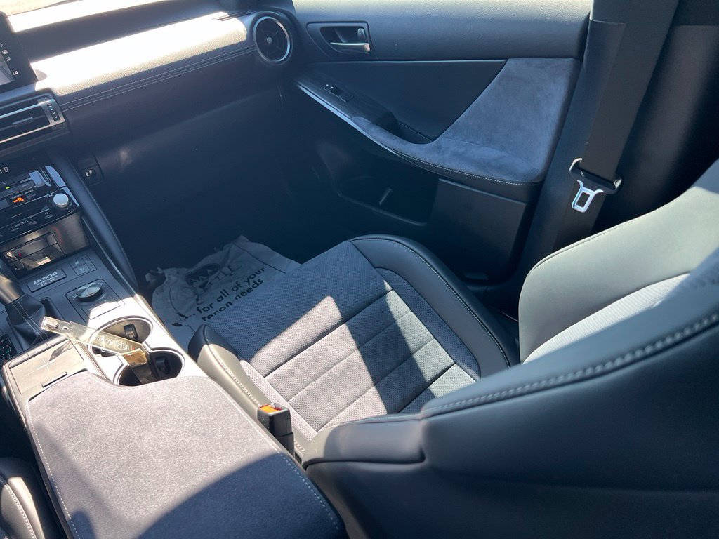 Used 2022 Lexus IS 500 RWD image 11