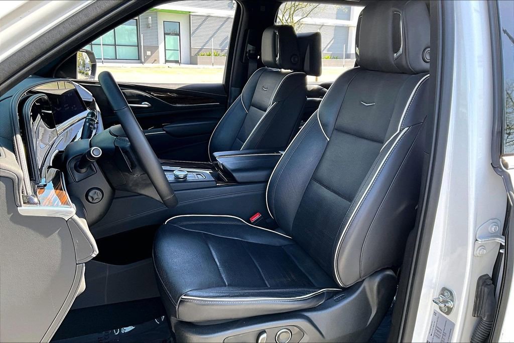 Used 2021 Cadillac Escalade Premium Luxury RWD image 10