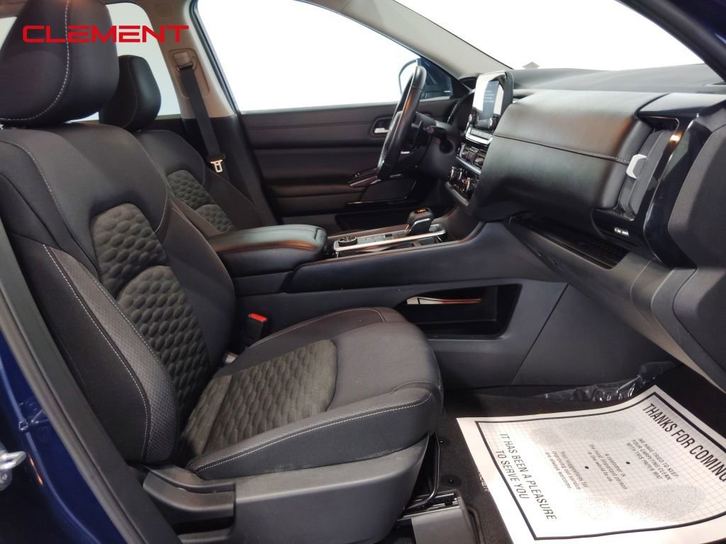 Used 2022 Nissan Pathfinder SV image 32