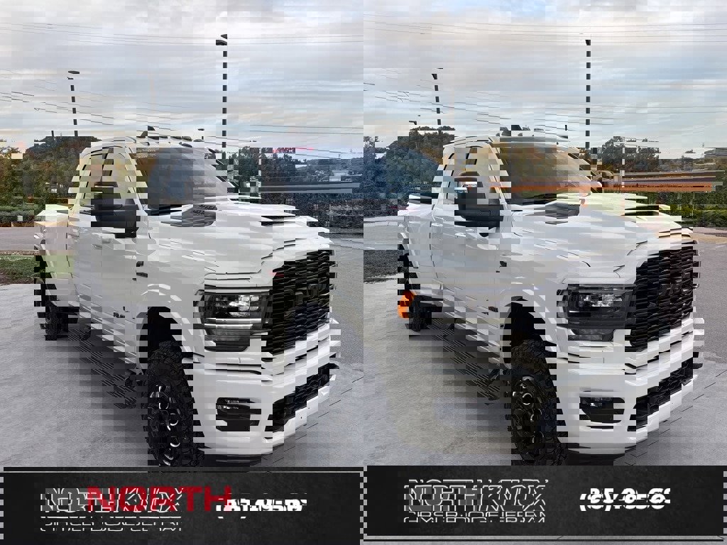 Used 2024 RAM 3500 Limited image 37