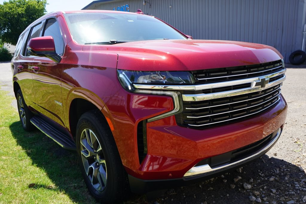 Used 2022 Chevrolet Tahoe LT w/ Luxury Package AWD/4WD image 11