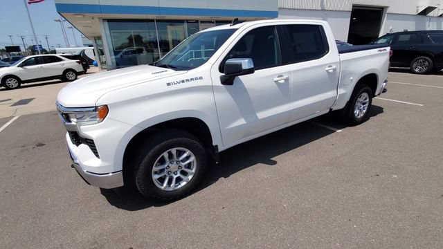 Certified 2025 Chevrolet Silverado 1500 LT AWD/4WD image 4