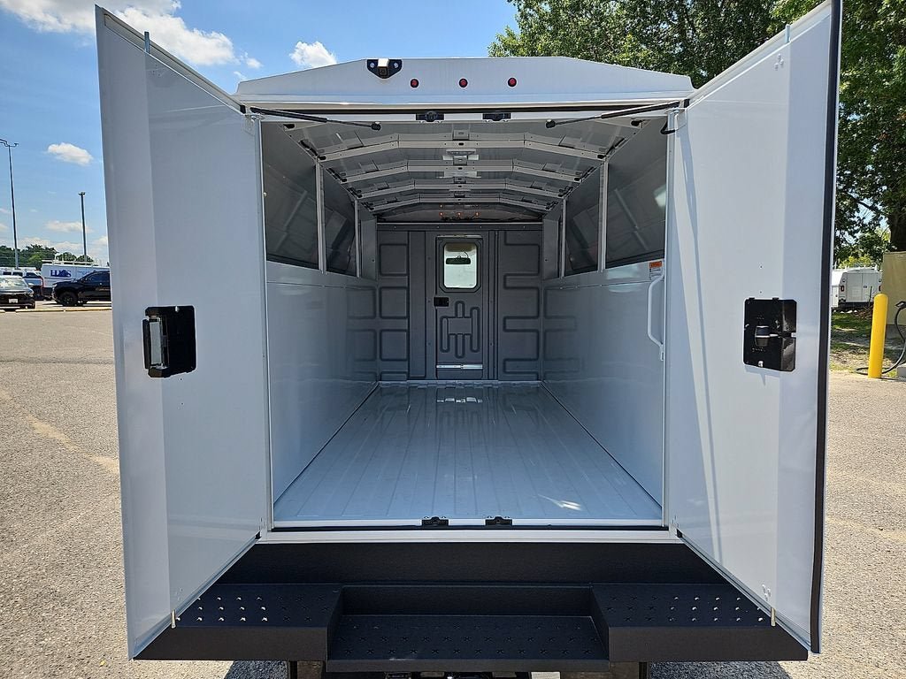 New 2025 Chevrolet Express 3500 w/ Power Convenience Package RWD image 17