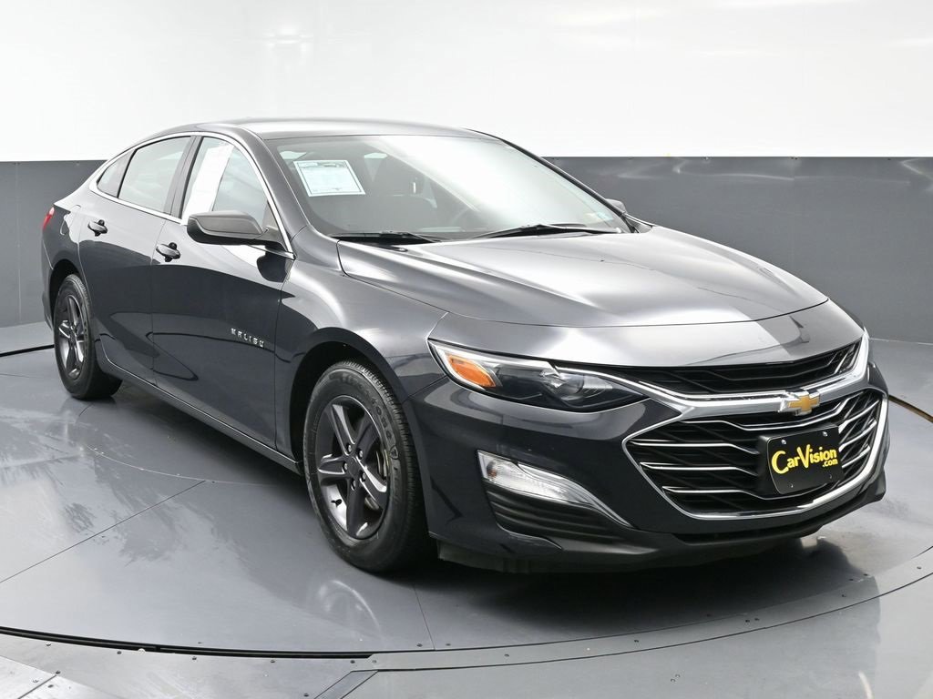 Used 2023 Chevrolet Malibu LS image 3