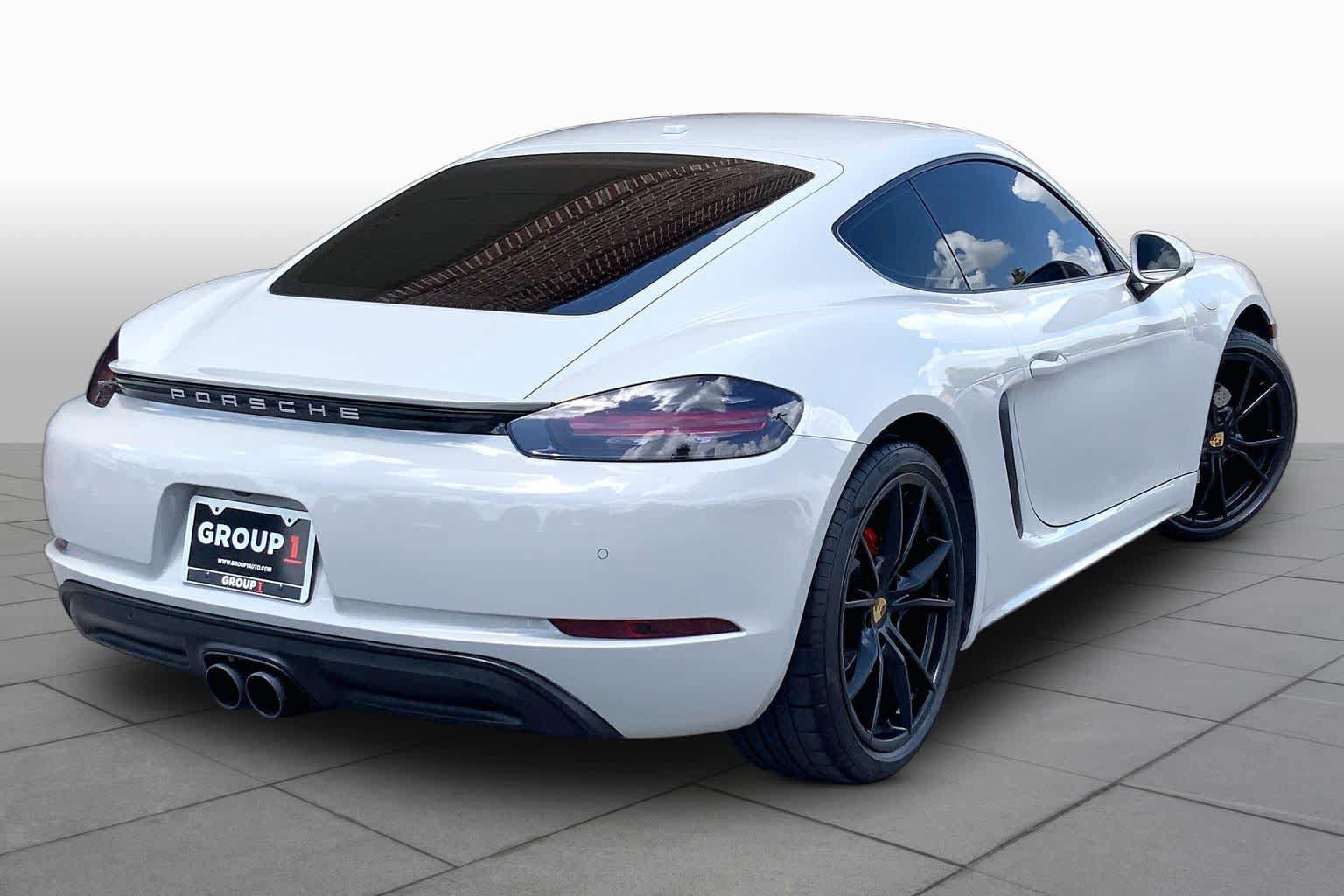 Used 2021 Porsche 718 Cayman RWD image 11