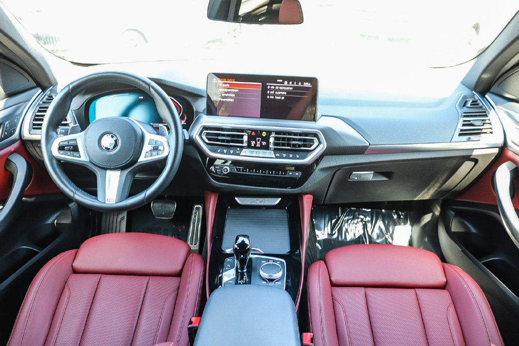 Certified 2024 BMW X4 xDrive30i w/ M Sport Package AWD/4WD image 12