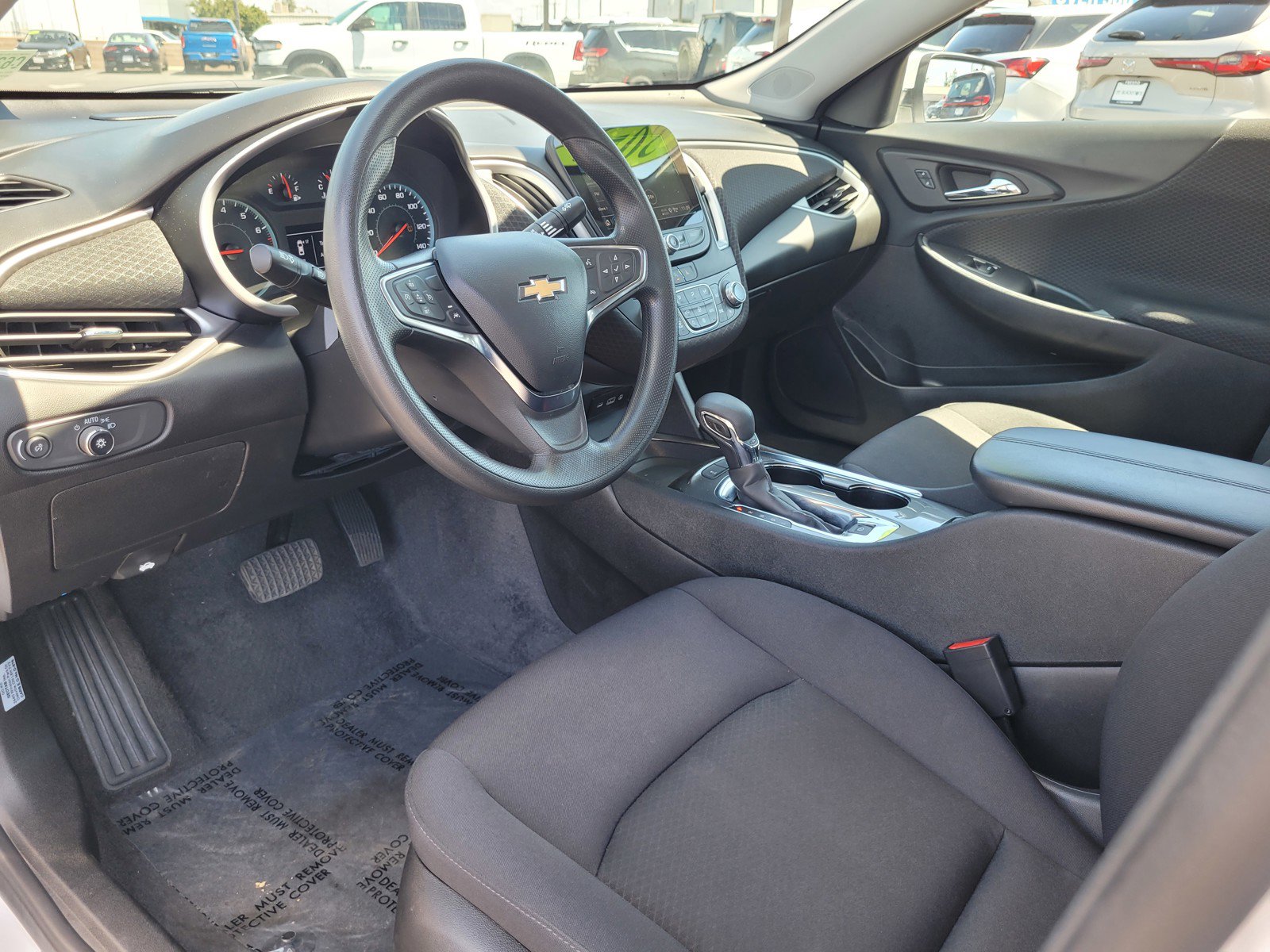 Used 2025 Chevrolet Malibu LT FWD image 9