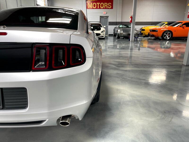 Used 2013 Ford Mustang GT Premium image 11
