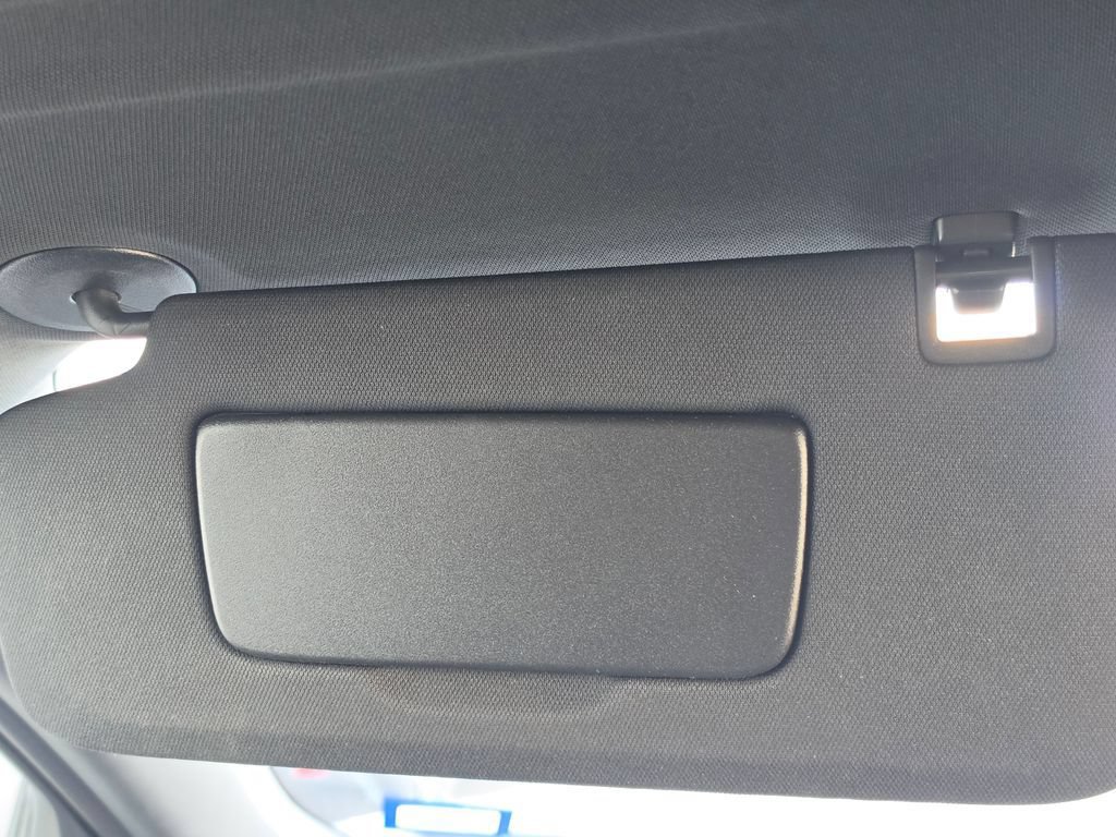 Used 2026 Chevrolet Equinox LT FWD image 20