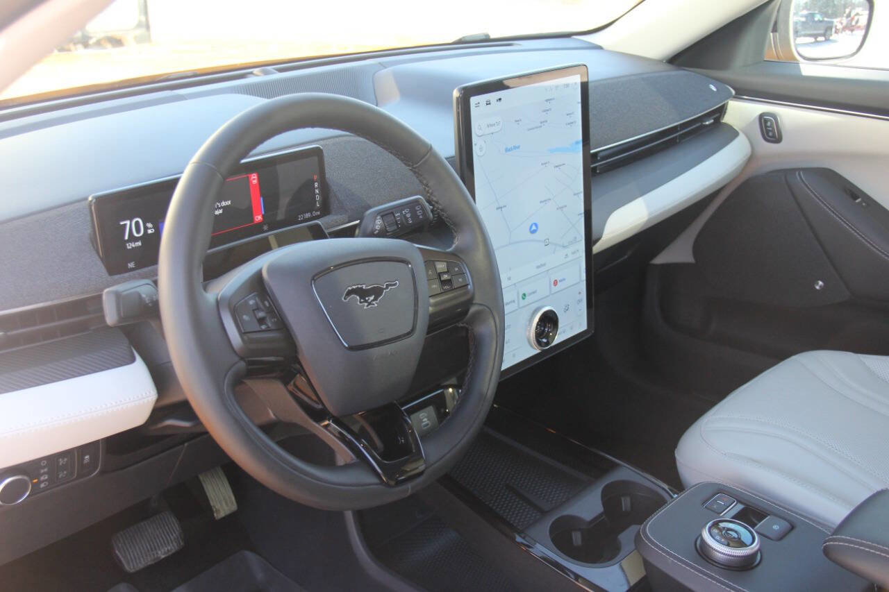 Certified 2022 Ford Mustang Mach-E Premium image 28