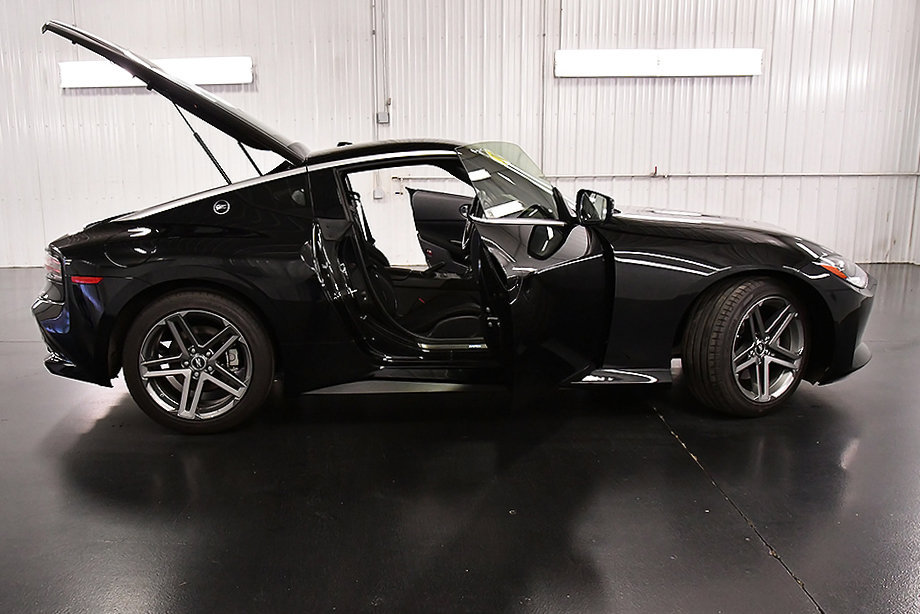 Used 2026 Nissan Z Sport w/ Floor Mat Package RWD image 29