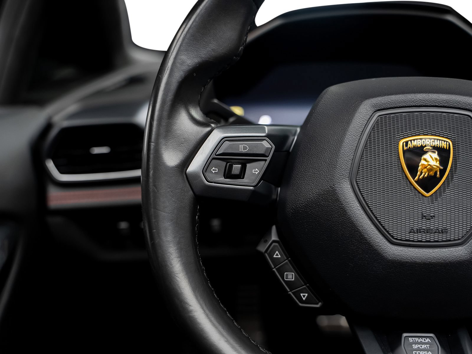 Used 2017 Lamborghini Huracan LP 580-2 RWD image 36