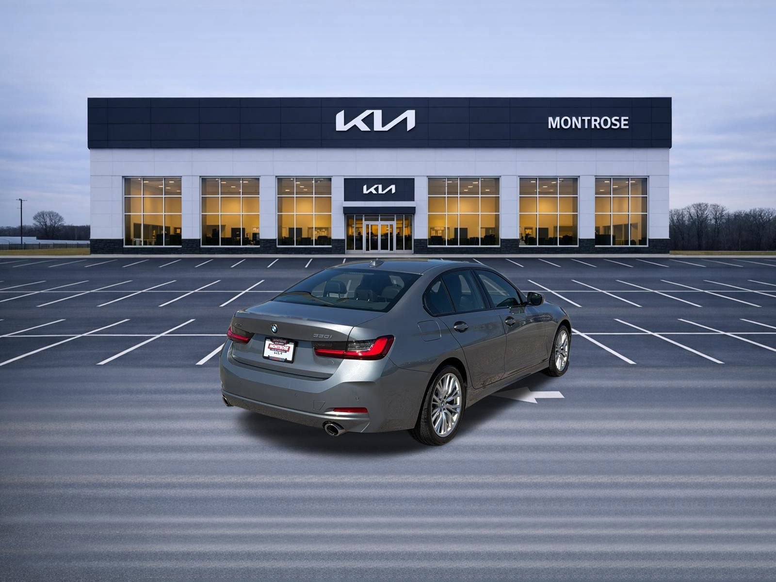 Used 2023 BMW 330i xDrive Sedan AWD/4WD image 5