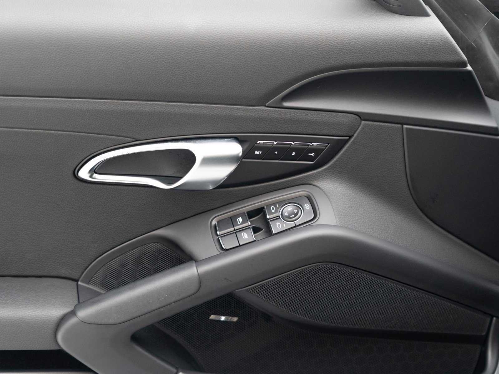 Certified 2025 Porsche 718 Cayman image 22