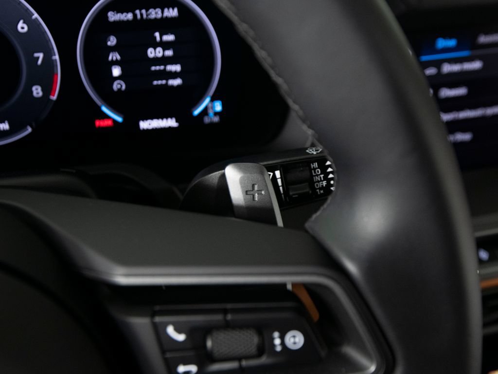 Certified 2025 Porsche 911 Carrera RWD image 23
