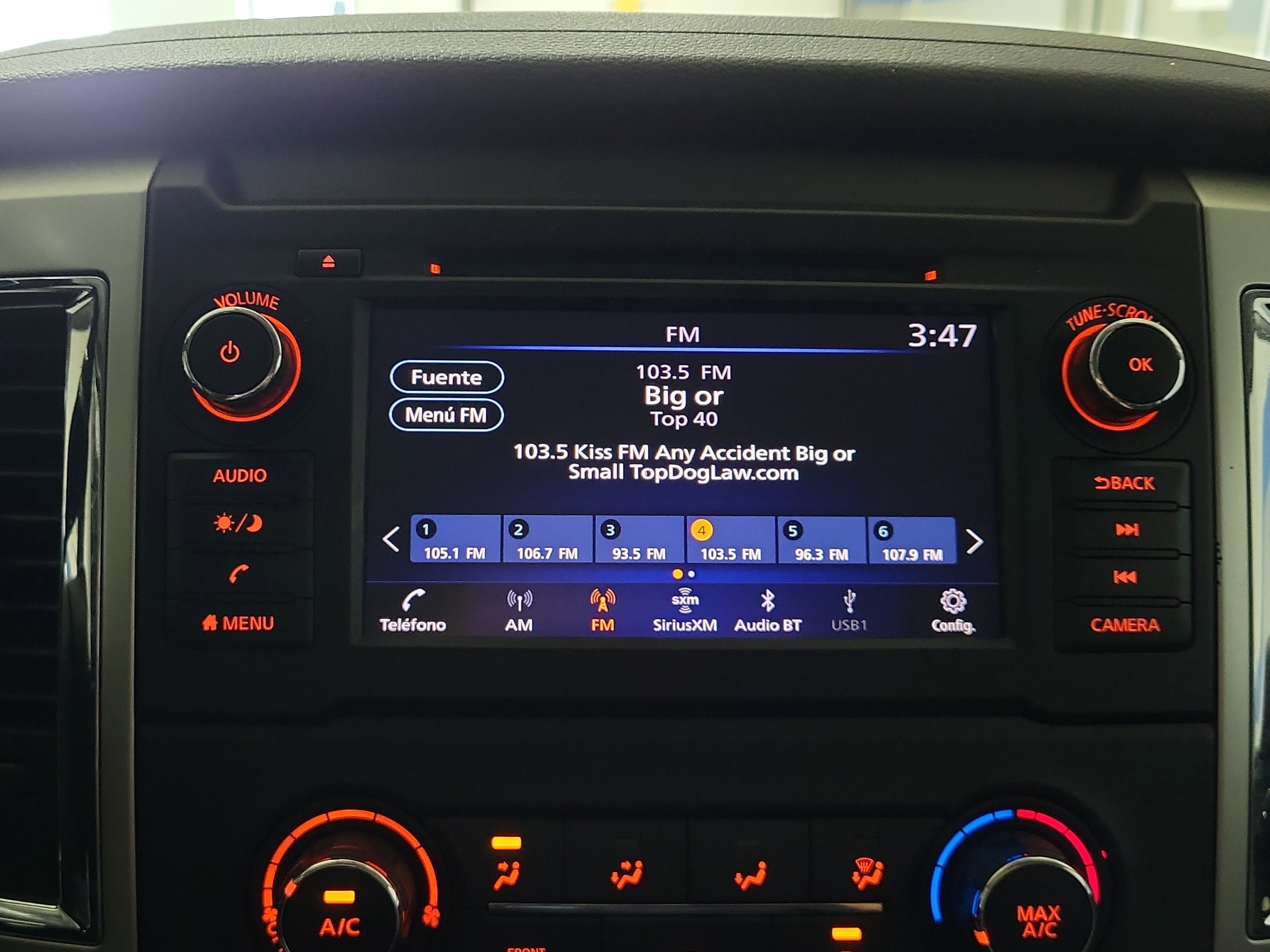 Used 2019 Nissan Titan SV image 29