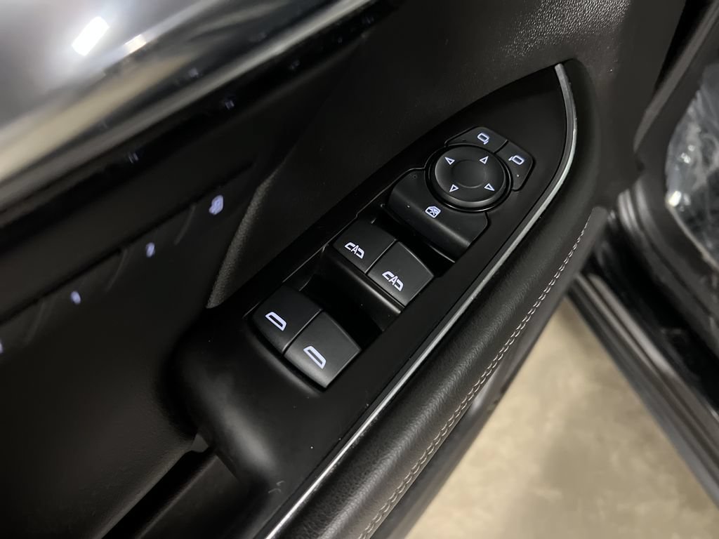 Certified 2023 Buick Envision Essence w/ Sport Touring Package AWD/4WD image 16