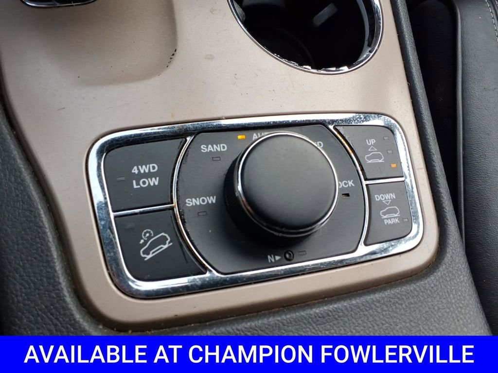 Used 2015 Jeep Grand Cherokee Overland w/ Advanced Technology Group image 28