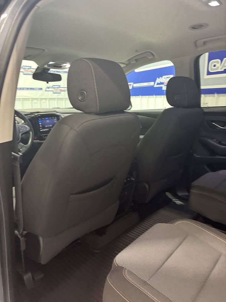 Used 2020 Chevrolet Traverse LT image 36