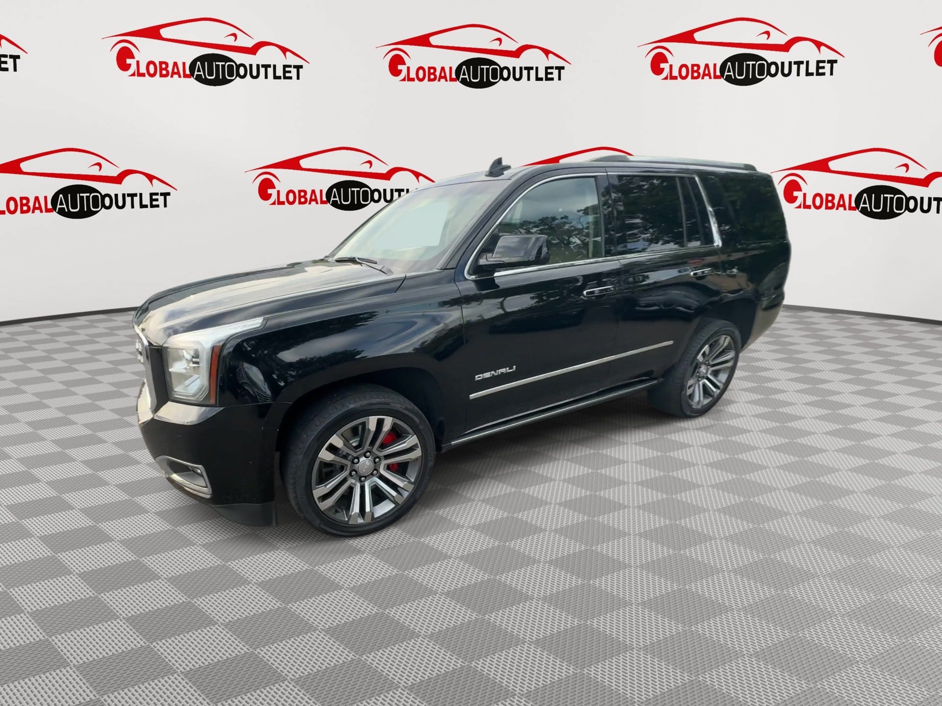 Used 2018 GMC Yukon Denali w/ Denali Ultimate Package AWD/4WD image 4