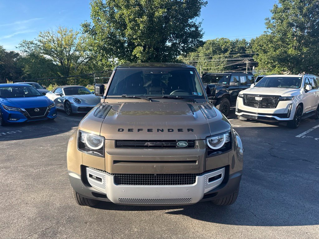 Used 2023 Land Rover Defender 110 S AWD/4WD image 8