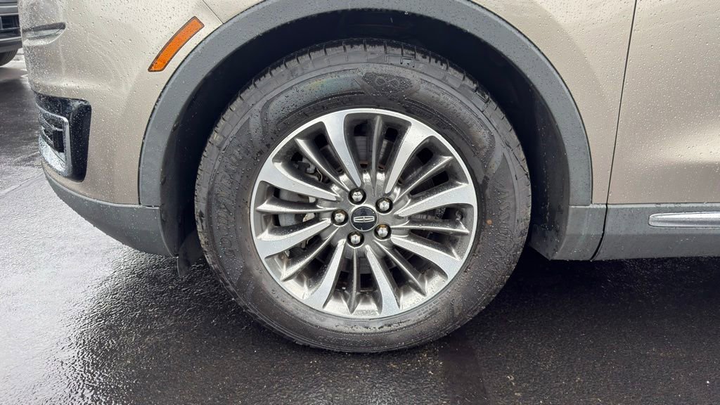 Used 2019 Lincoln Nautilus Select AWD/4WD image 8