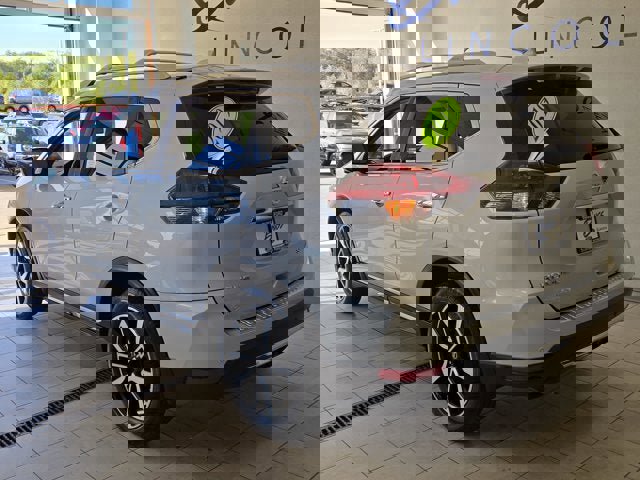 Used 2019 Nissan Rogue SL w/ Premium Package image 15