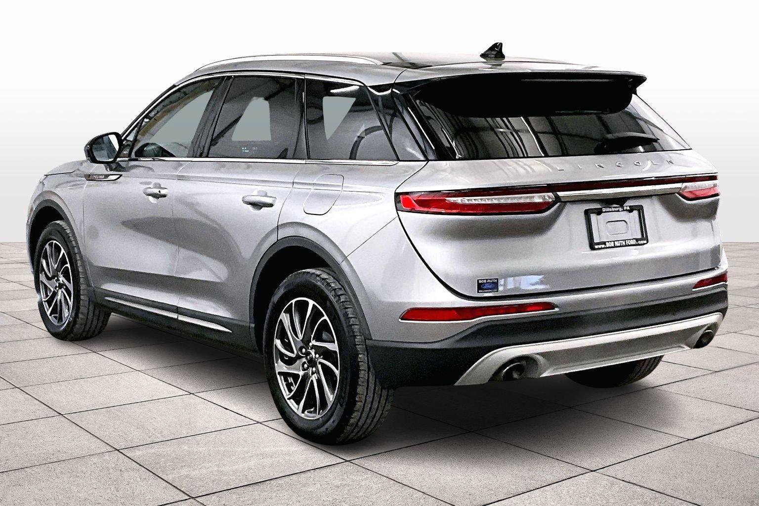 Used 2021 Lincoln Corsair AWD w/ Equipment Group 101A image 10