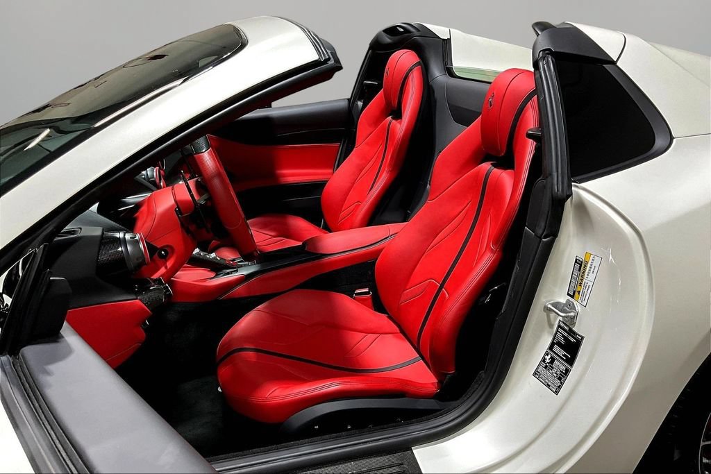 Used 2021 Ferrari 812 GTS RWD image 19