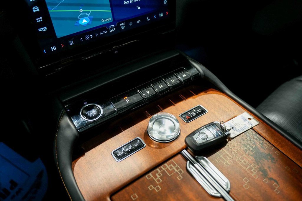 Used 2025 Lincoln Navigator Black Label image 42