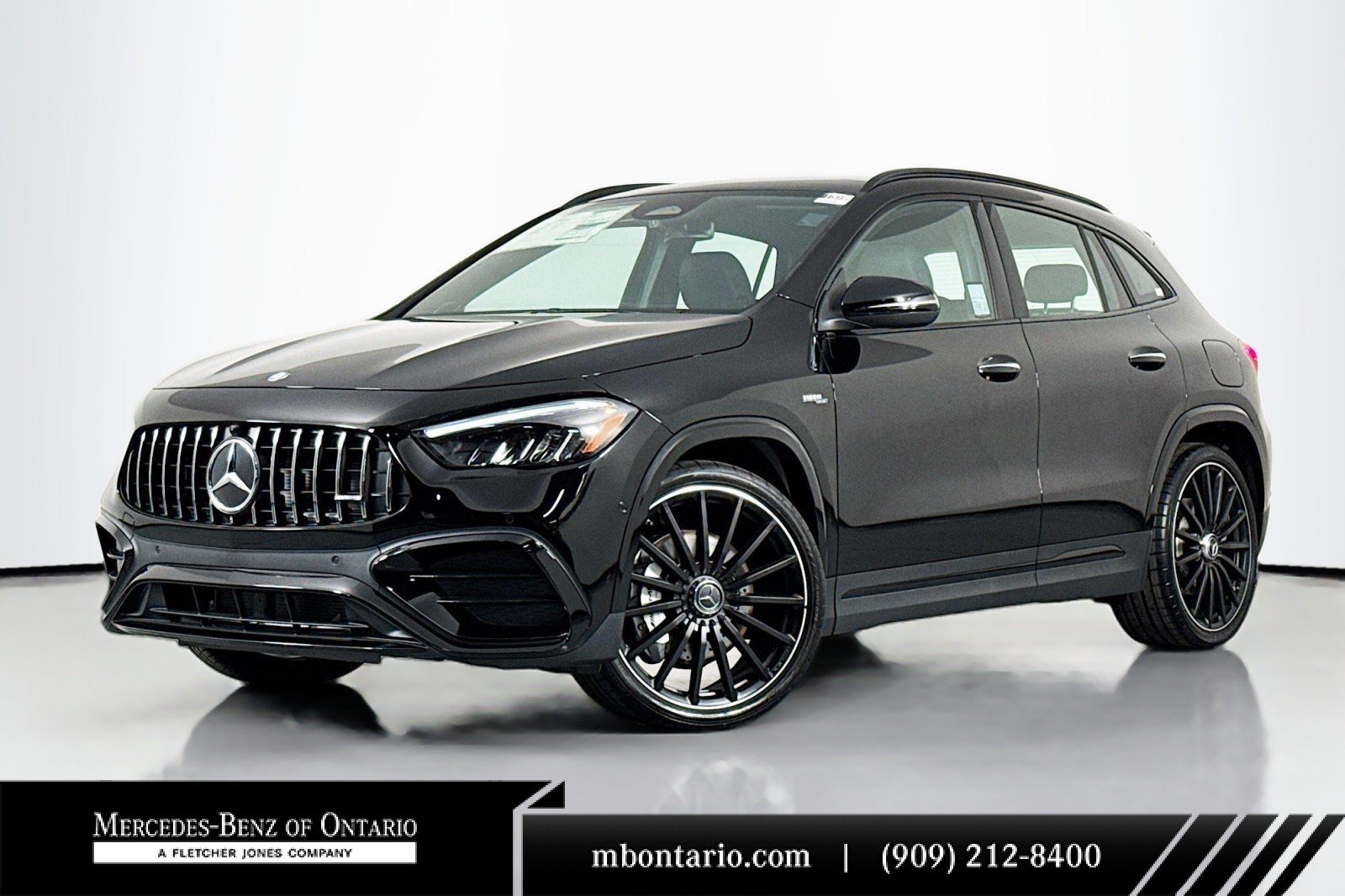 New 2025 Mercedes-Benz GLA 35 AMG 4MATIC image 1