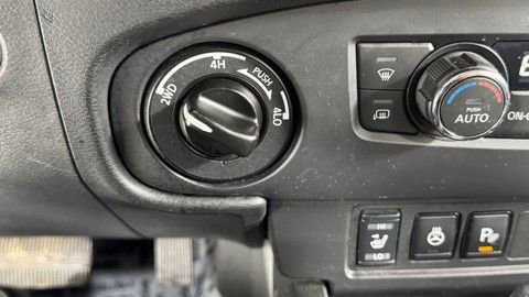 Certified 2023 Nissan Frontier SV w/ SV Convenience Package image 29