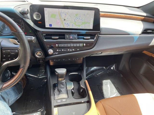 Used 2023 Lexus ES 300h Ultra Luxury w/ Accessory Package (Z1) FWD image 21