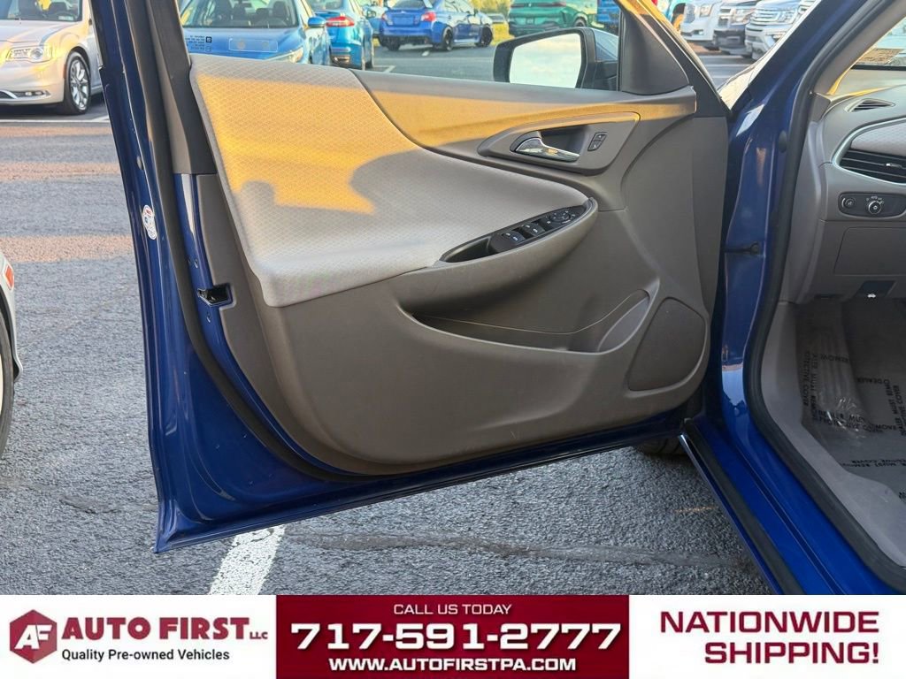 Used 2023 Chevrolet Malibu LT FWD image 9