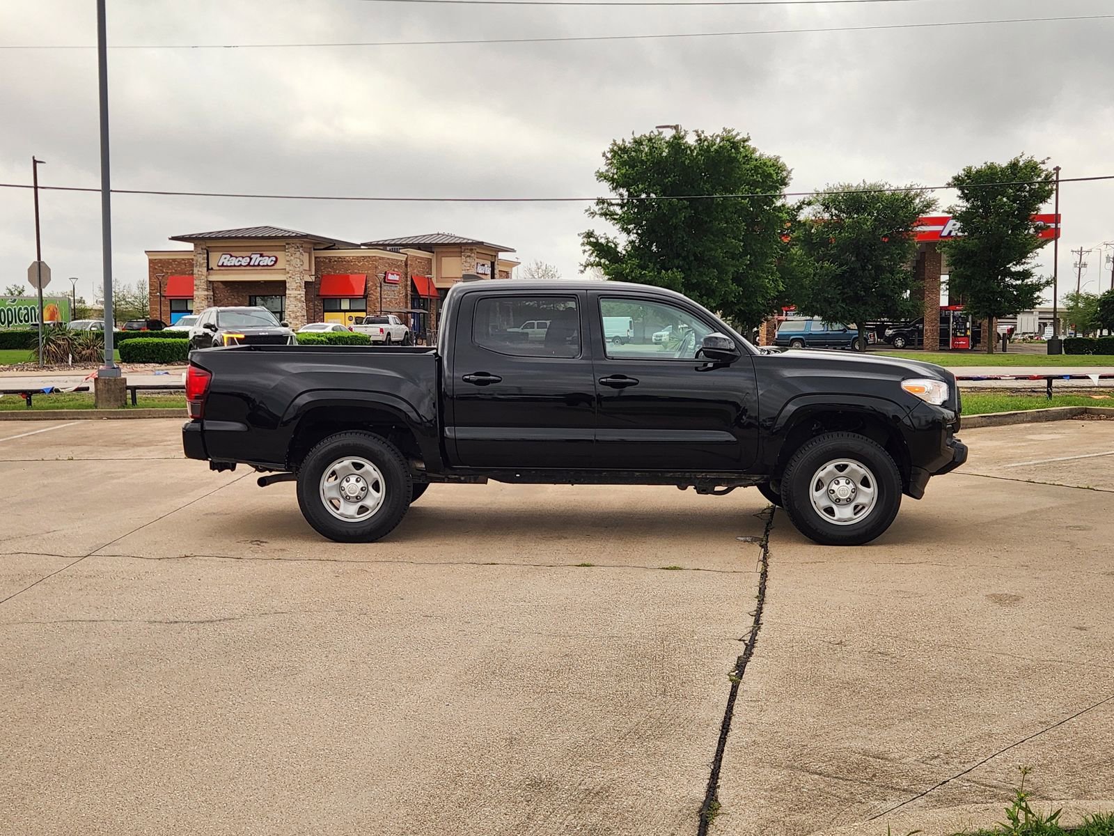 Used 2023 Toyota Tacoma SR image 6