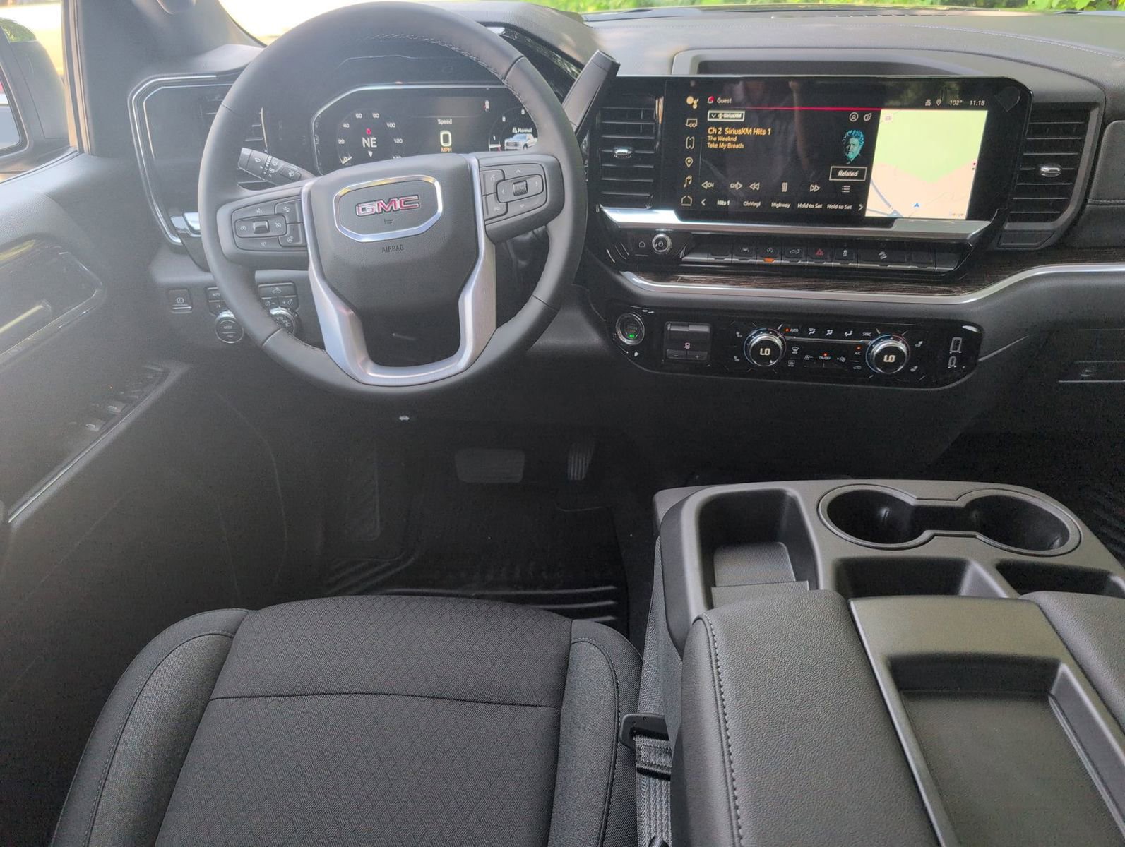 New 2025 GMC Sierra 1500 SLE w/ X31 Off-Road Package AWD/4WD image 34