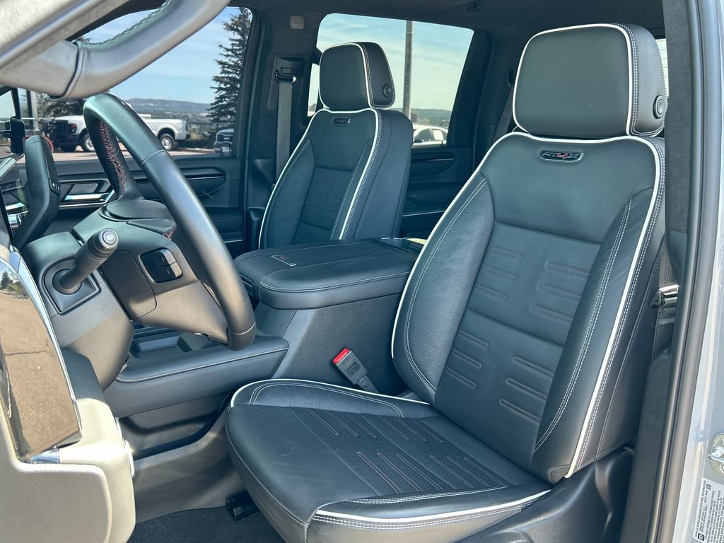 Used 2025 GMC Sierra 2500 AT4X AWD/4WD image 15
