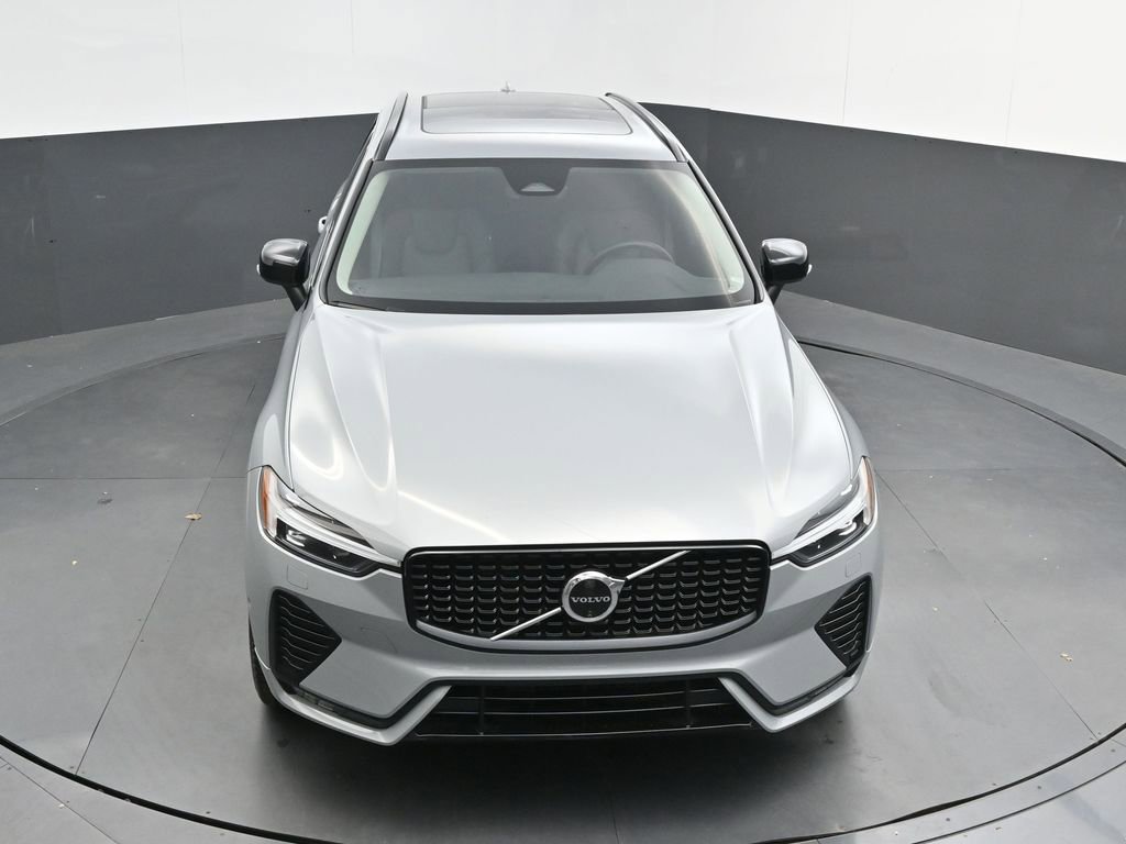 Used 2024 Volvo XC60 B5 Plus AWD/4WD image 30