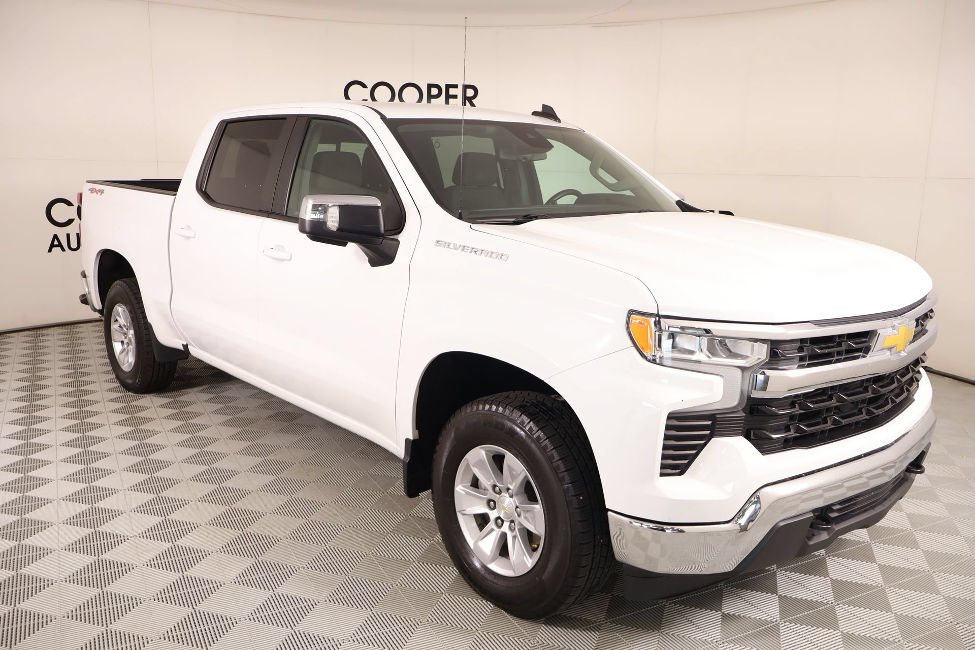 Used 2023 Chevrolet Silverado 1500 LT w/ Safety Package AWD/4WD video 1