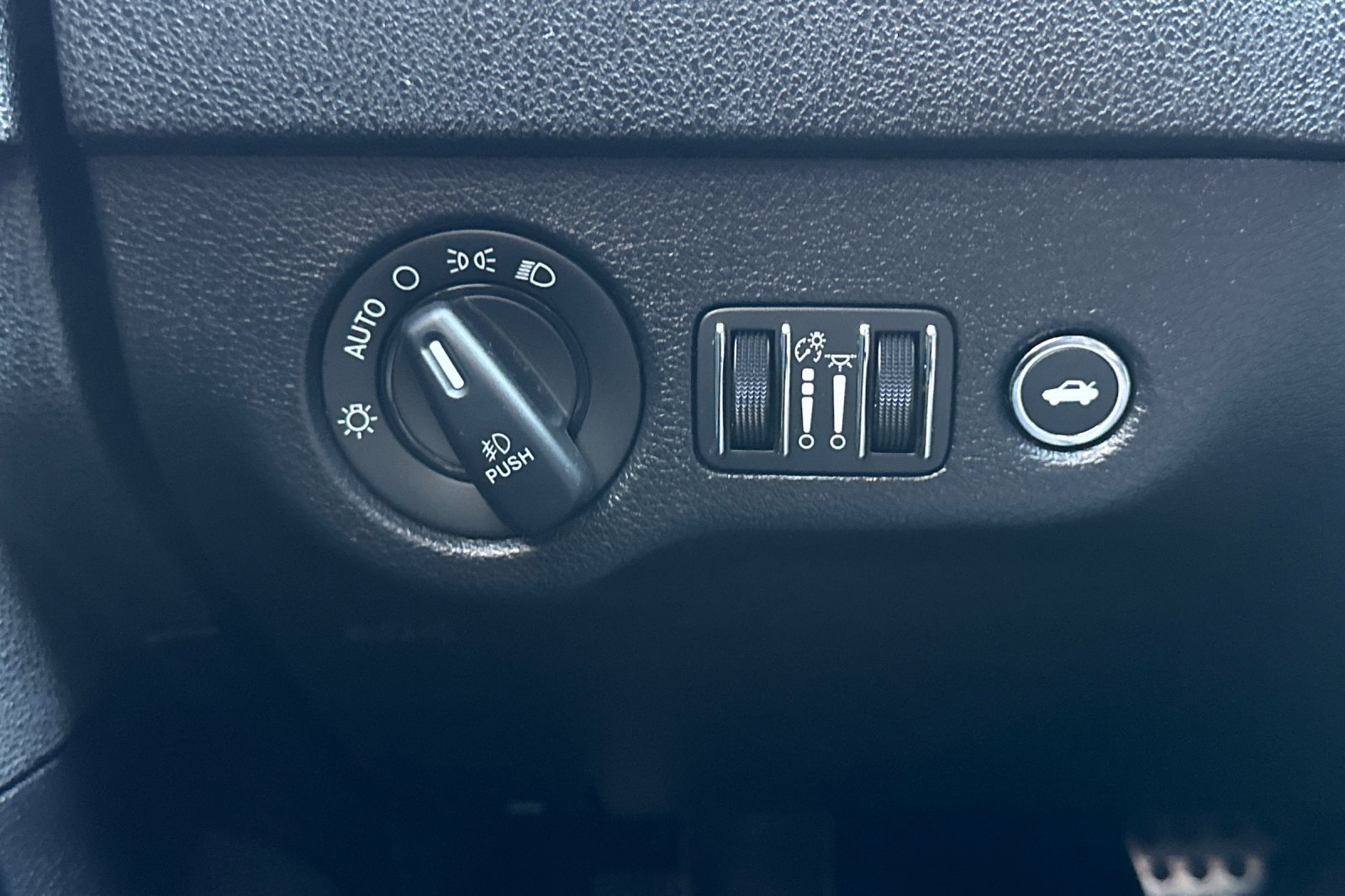 Used 2021 Dodge Charger R/T w/ Blacktop Package image 41